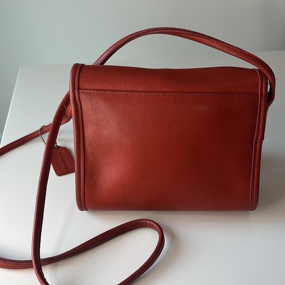 Coach | Vintage Chrystie #9892 in Red with Spring Lock - Picture 10 of 15